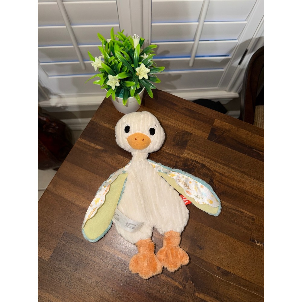 Fisher Price fp Duck Goose Lovey Lovie Bird Security Snuggle Rattle